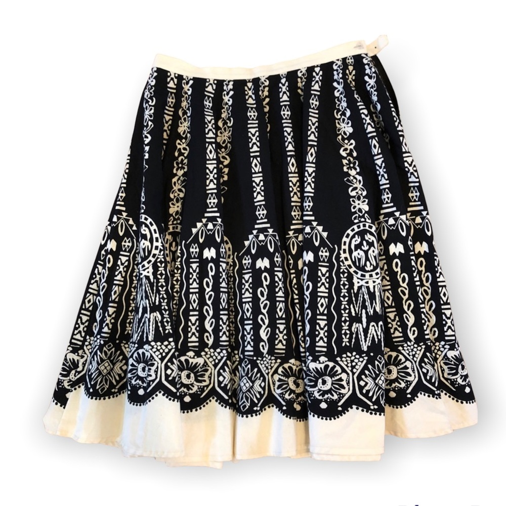 Naf Naf skirt women’s size 42 black and white skirt
